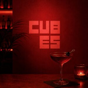 Cubes – Plakatives Logo-Design & Außenwerbung im Gastro-Bereich.